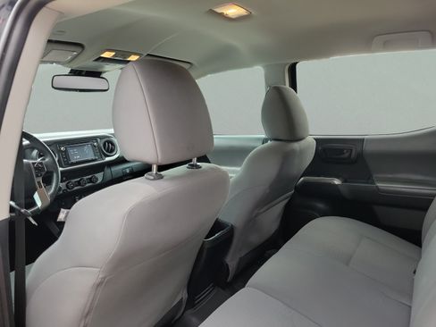 Used 2019 Toyota Tacoma SR5 AWD/4WD image 24