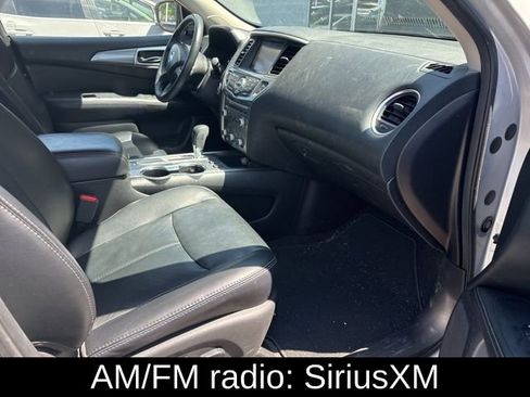 Used 2017 Nissan Pathfinder SL w/ SL Premium Package image 5