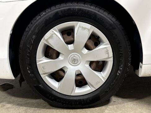 Used 2009 Toyota Camry LE FWD image 26