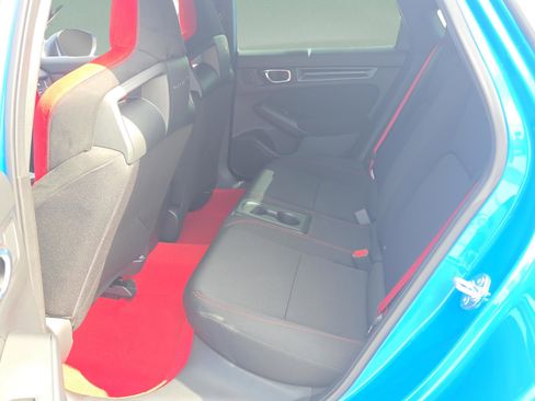 Used 2025 Honda Civic Type R image 11