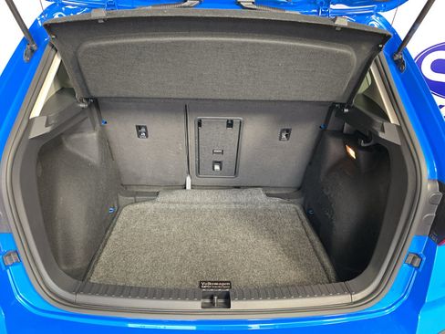 Used 2022 Volkswagen Taos SEL w/ Panoramic Sunroof Package FWD image 35