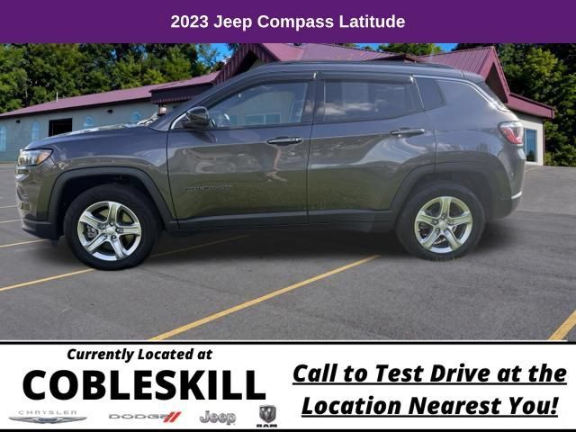 Used 2023 Jeep Compass Latitude w/ Convenience Group AWD/4WD image 8