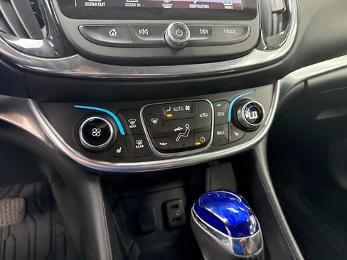 Used 2017 Chevrolet Volt Premier w/ Driver Confidence II Package FWD image 16