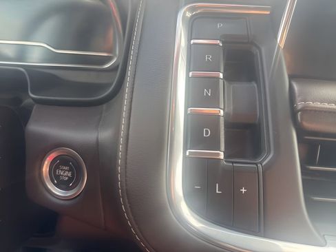 Used 2022 Chevrolet Tahoe LT w/ Luxury Package image 24