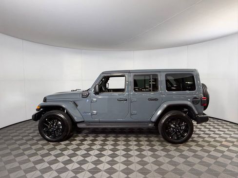 Certified 2025 Jeep Wrangler Unlimited Sahara image 10