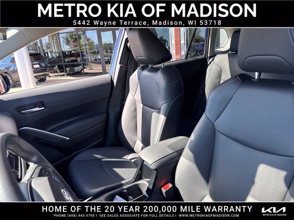 Used 2023 Toyota Corolla Cross XLE w/ Convenience Package AWD/4WD image 15