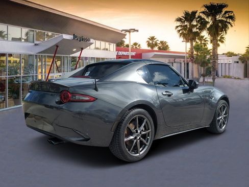 Used 2018 MAZDA MX-5 Miata RF Grand Touring image 3