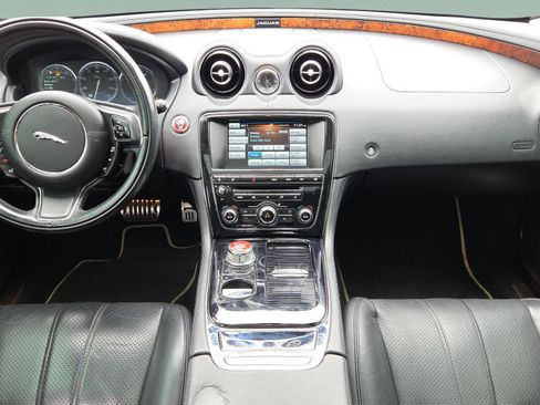 Used 2015 Jaguar XJ AWD image 13