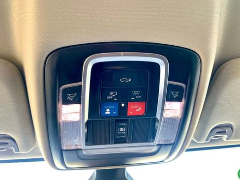 Used 2024 RAM 3500 Laramie AWD/4WD image 40