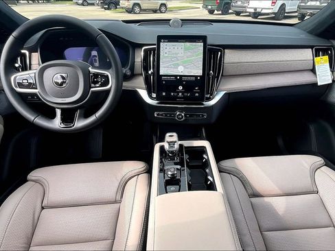 New 2026 Volvo XC90 T8 Ultra w/ Lounge Package AWD/4WD image 9