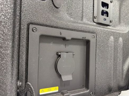 New 2025 Ford F150 Lariat w/ Equipment Group 502A High image 41