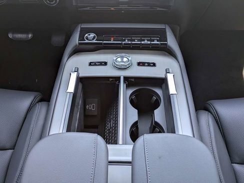 New 2026 Lincoln Navigator Reserve w/ Jet Appearance Package AWD/4WD image 18