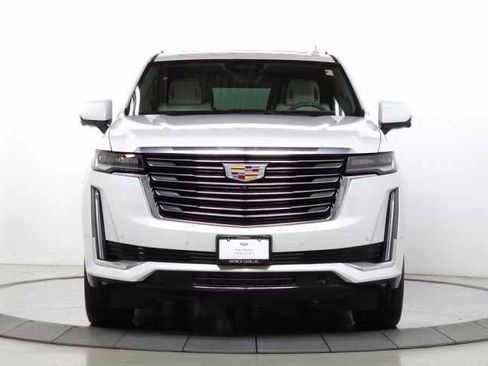 Used 2022 Cadillac Escalade Premium Luxury Platinum image 12