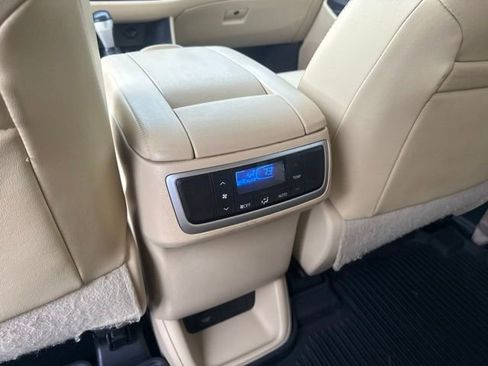 Used 2016 Toyota Highlander XLE w/ Protection Package #3 AWD/4WD image 25