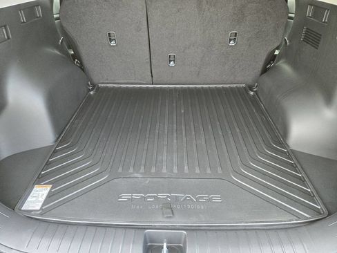 New 2026 Kia Sportage LX FWD image 21