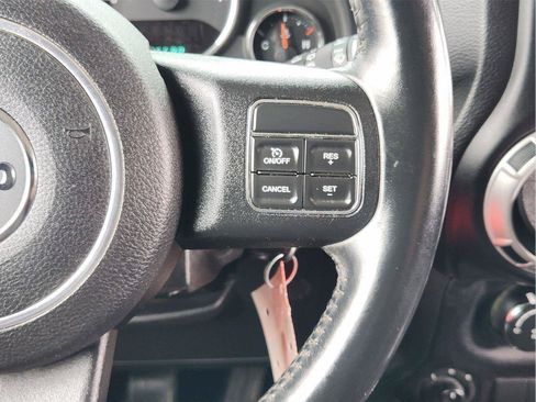 Used 2016 Jeep Wrangler Unlimited Rubicon w/ Max Tow Package AWD/4WD image 50