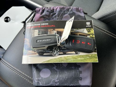 Used 2023 RAM 1500 Big Horn AWD/4WD image 34