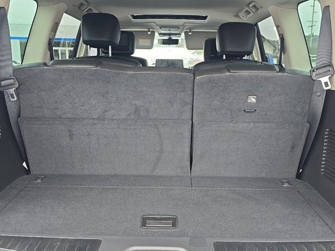 Used 2023 Nissan Armada Platinum w/ Captain's Chairs Package image 9