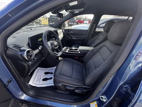 Used 2025 Chevrolet Equinox LT image 6