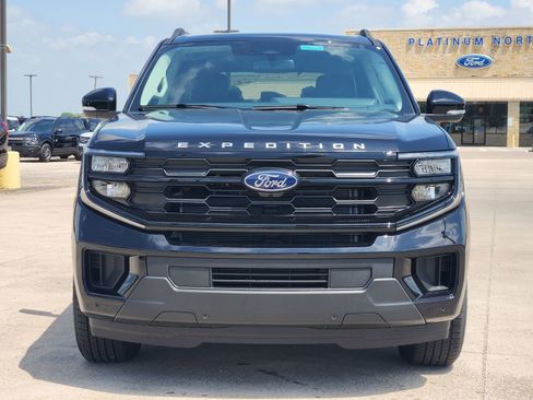 New 2026 Ford Expedition Active RWD image 6