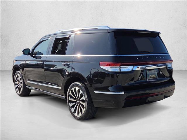 Used 2022 Lincoln Navigator Reserve AWD/4WD image 7