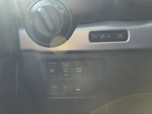 Used 2019 Nissan Titan PRO-4X image 29