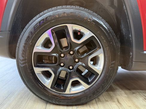 Used 2018 Jeep Compass Trailhawk AWD/4WD image 23