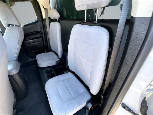 Used 2021 Chevrolet Colorado W/T RWD image 20