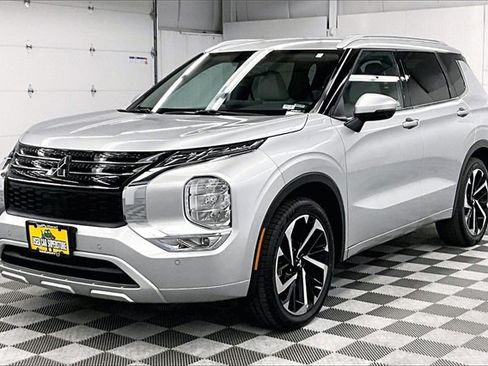 Used 2024 Mitsubishi Outlander SEL image 10