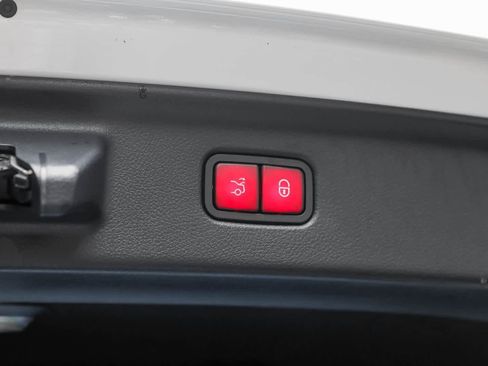 Used 2024 Mercedes-Benz S 580 4MATIC Sedan w/ Warmth & Comfort Package image 38