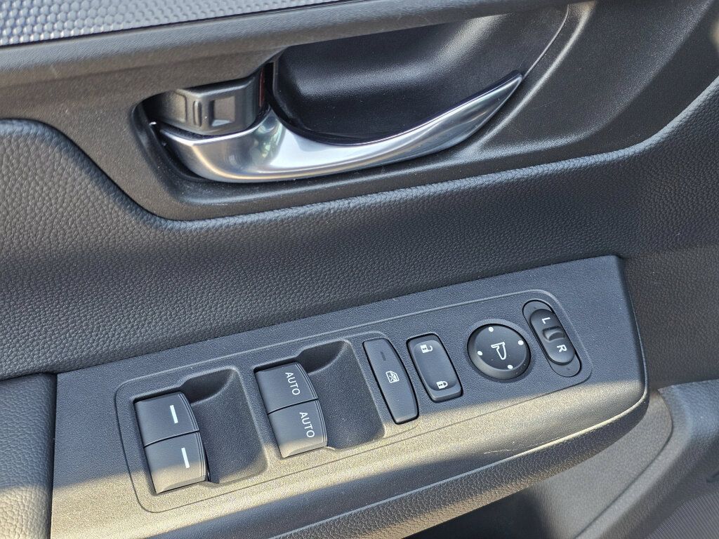 Certified 2025 Honda CR-V EX image 15