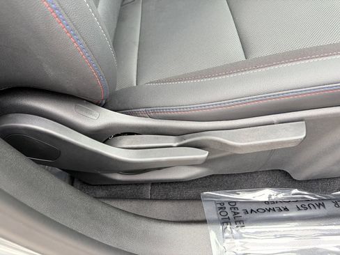 Used 2024 Chevrolet Equinox EV RS FWD image 11