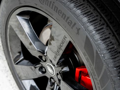 Used 2023 Land Rover Defender 90 Carpathian Edition image 21