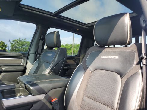 Used 2022 RAM 1500 Laramie AWD/4WD image 21