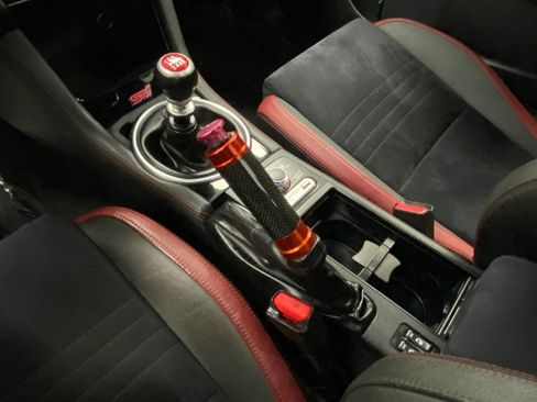 Used 2018 Subaru WRX STI image 33