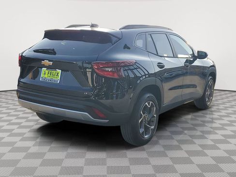 New 2026 Chevrolet Trax LT image 3