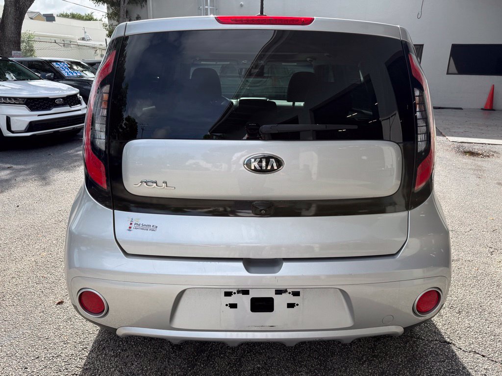 Used 2017 Kia Soul + w/ Primo Package FWD image 7