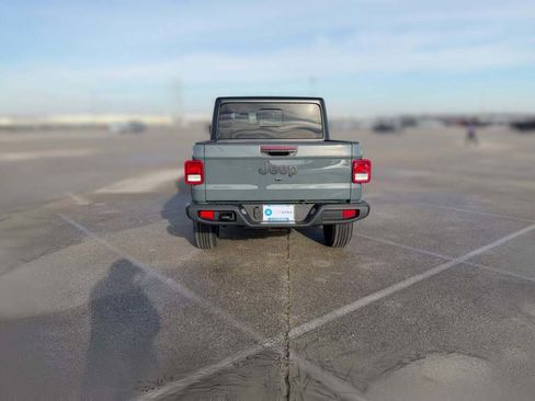 New 2026 Jeep Gladiator Sport image 10