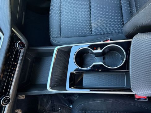 Used 2025 Chevrolet Equinox LT image 35