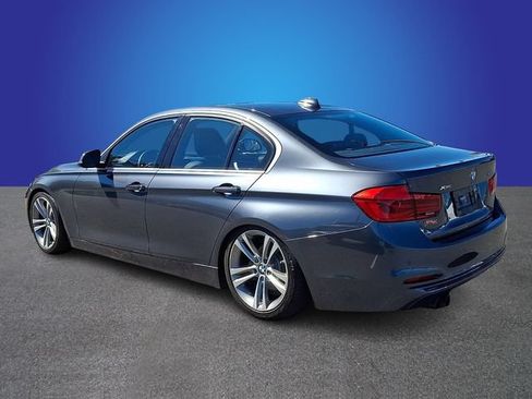 Used 2017 BMW 330i xDrive Sedan w/ Technology Package AWD/4WD image 5