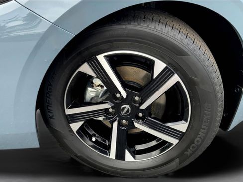 New 2025 Nissan Sentra SV image 12