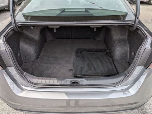 Used 2025 Nissan Altima 2.5 SV FWD image 8