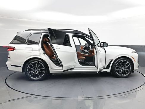 Used 2024 BMW X7 M60i w/ Executive Package AWD/4WD image 40