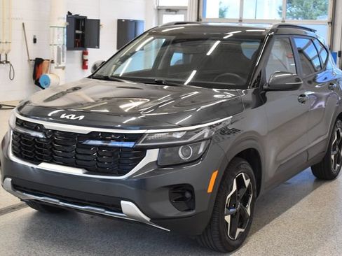 Used 2025 Kia Seltos S FWD image 9