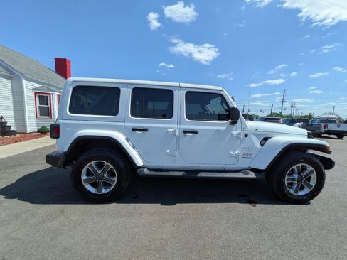 Used 2021 Jeep Wrangler Unlimited Sahara w/ Uconnect 4C Nav & Sound Group AWD/4WD image 6