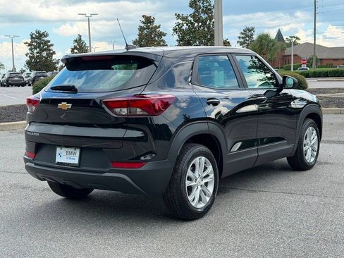 Used 2023 Chevrolet TrailBlazer LS FWD image 5