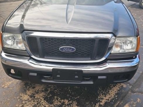 Used 2004 Ford Ranger XLT AWD/4WD image 2