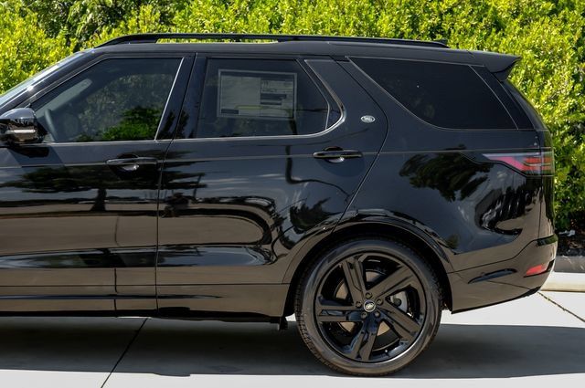 New 2026 Land Rover Discovery Limited Edition AWD/4WD image 18