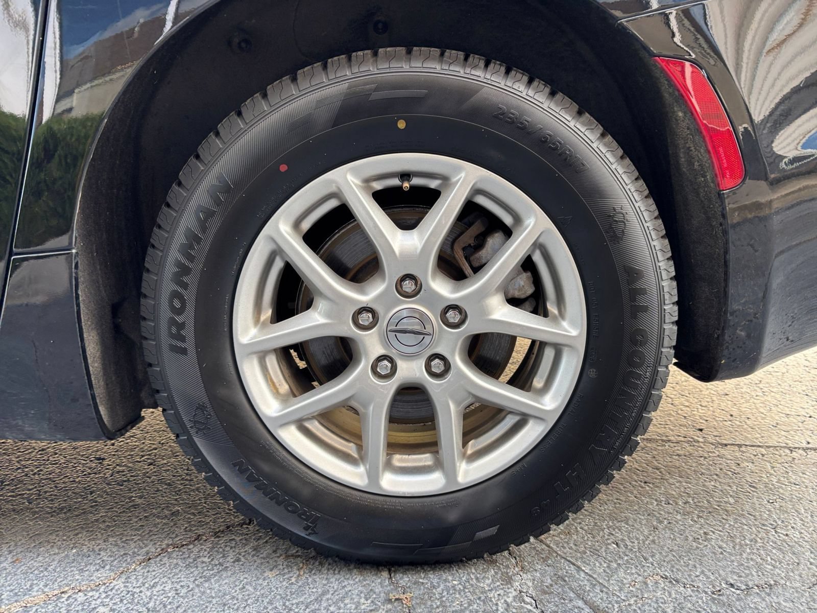 Used 2025 Chrysler Pacifica Select FWD image 32
