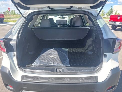 Used 2025 Subaru Outback Premium AWD/4WD image 25
